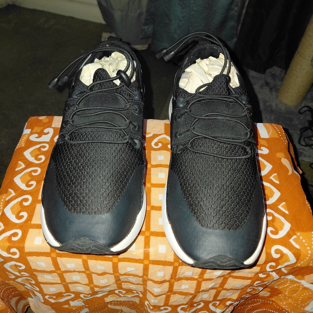 Tpmmy Hilfiger Black Sneakers with White Sole